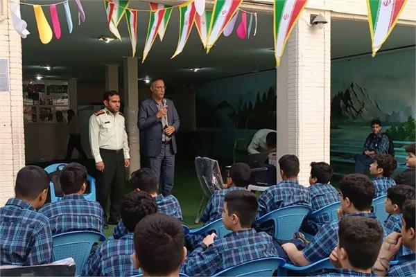 دوره آموزشی «کلیک امن» ویژه دانش‌آموزان در بوشهر برگزار شد