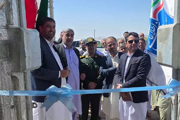 دسترسی اهالی 686 خانوار  شهرستان خاش به اینترنت پرسرعت